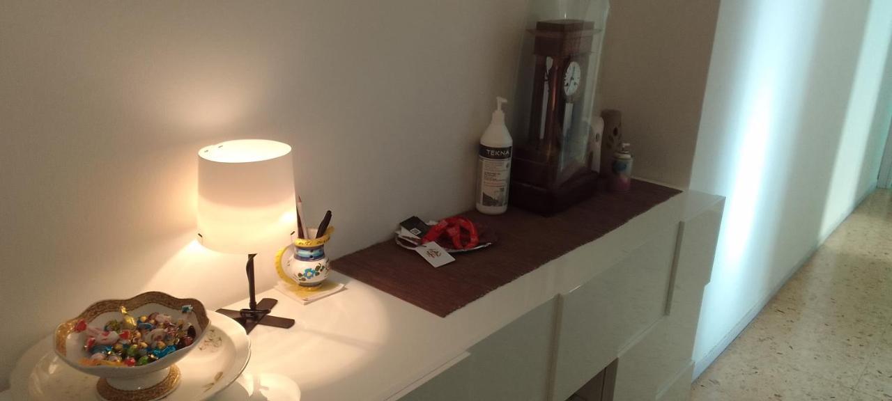 "House Of Lella" Appartamento 2 Camere Da Letto Milan Bagian luar foto