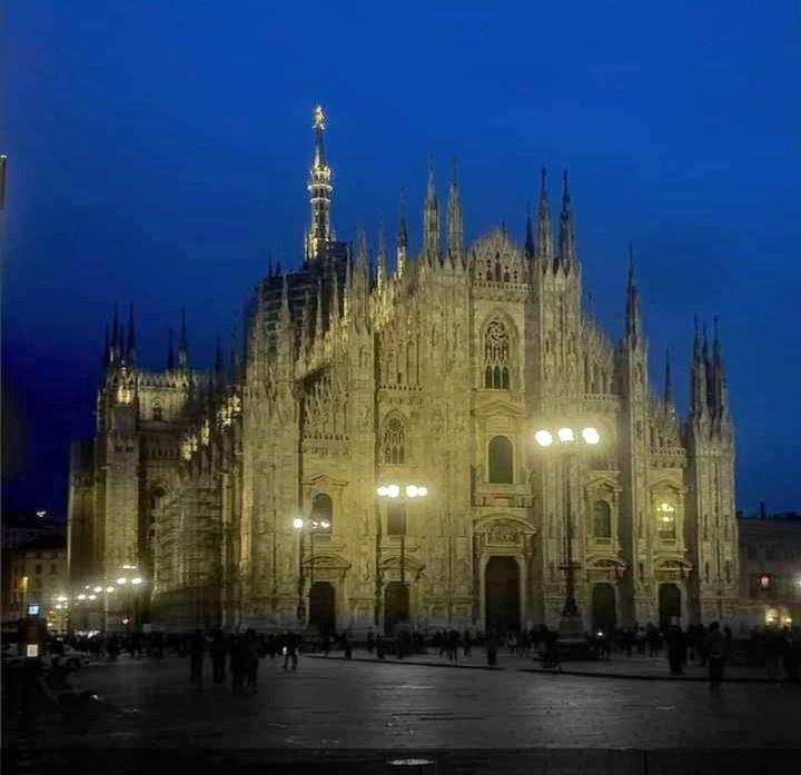 "House Of Lella" Appartamento 2 Camere Da Letto Milan Bagian luar foto